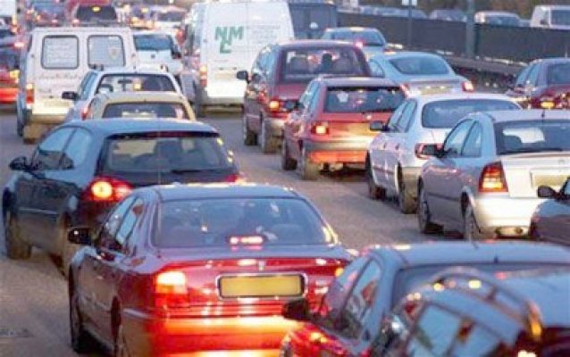 Plata taxei auto, amânată cu un an